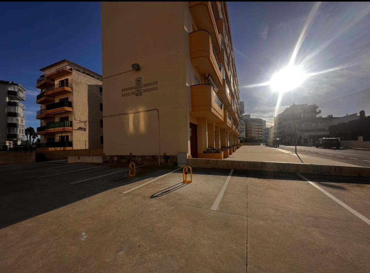 Sunsetmare Vacational Apartment Rosas Exterior foto